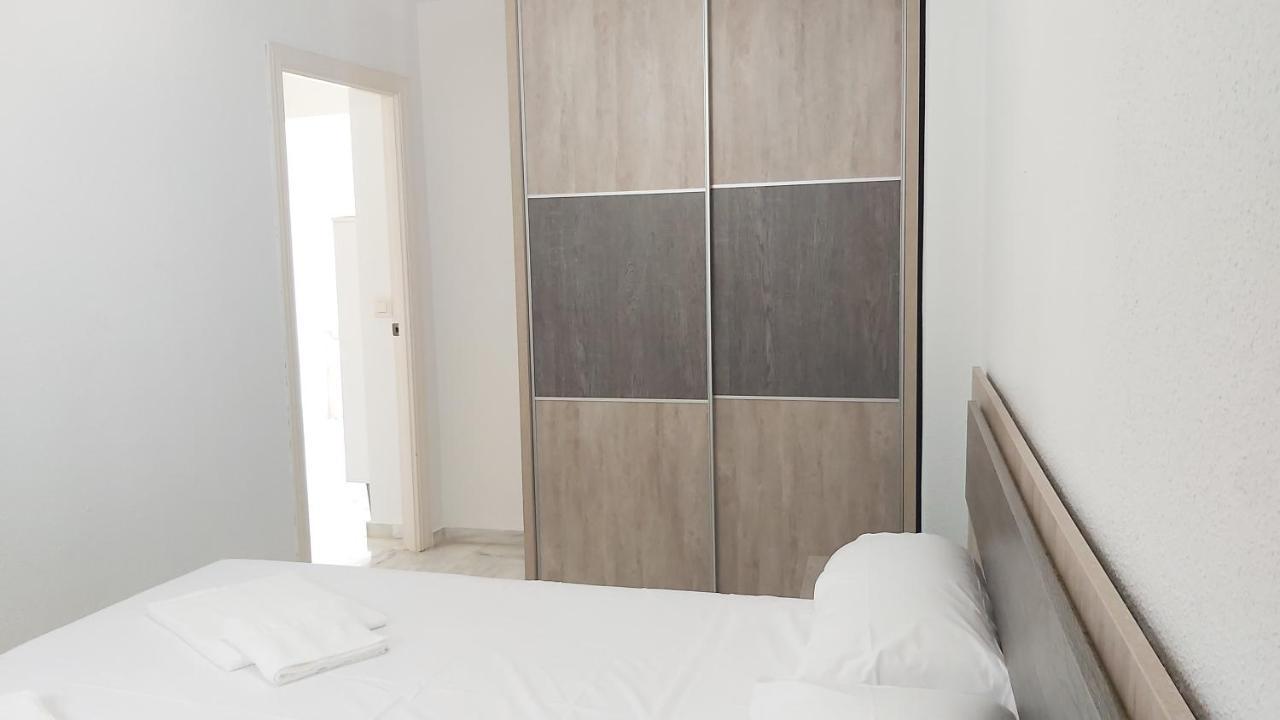 Del Parque Flats Meseta Swimmingpool Apartman Torremolinos Kültér fotó