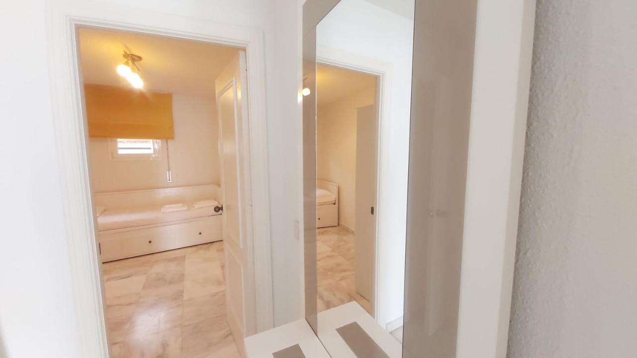 Del Parque Flats Meseta Swimmingpool Apartman Torremolinos Kültér fotó