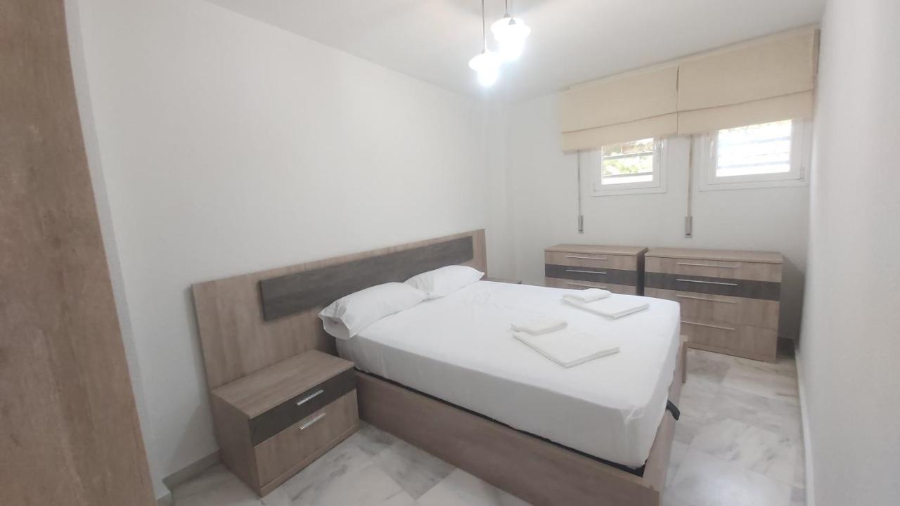 Del Parque Flats Meseta Swimmingpool Apartman Torremolinos Kültér fotó