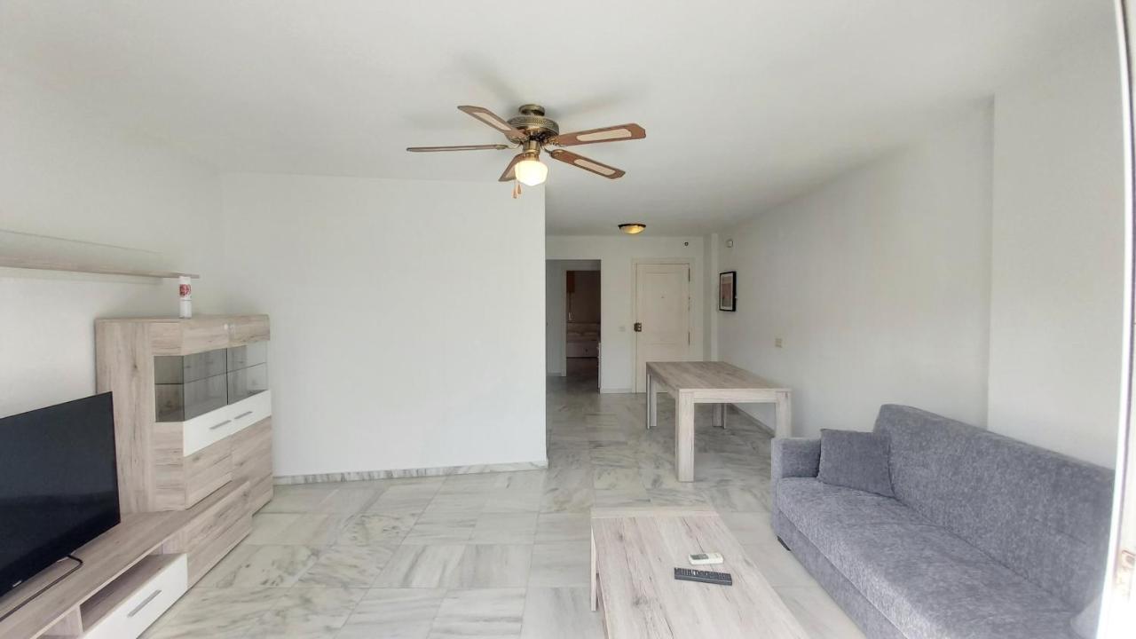 Del Parque Flats Meseta Swimmingpool Apartman Torremolinos Kültér fotó